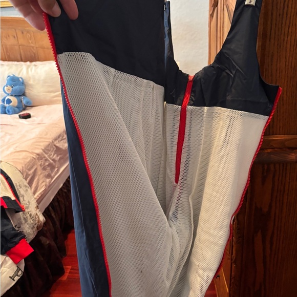 Vintage Yoko Finlandia Ski Suit, suspenders and Jacket, size medium, new - Picture 6 of 6